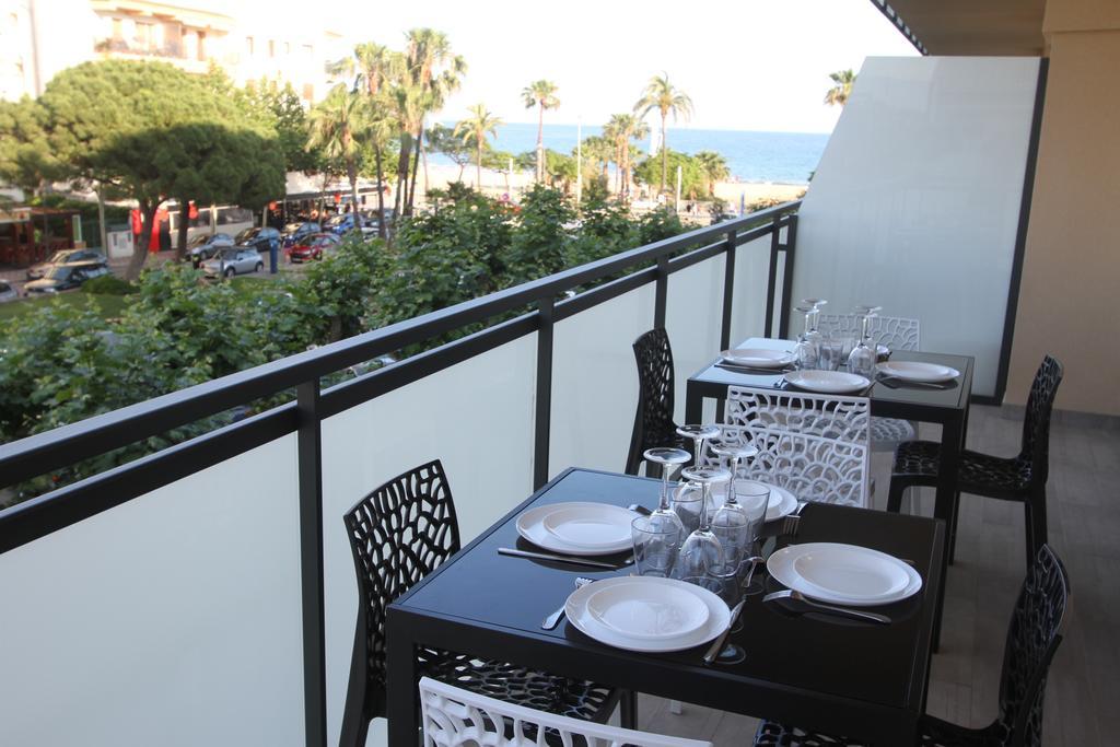 Apartamentos Cambrils Playa Spa Kültér fotó